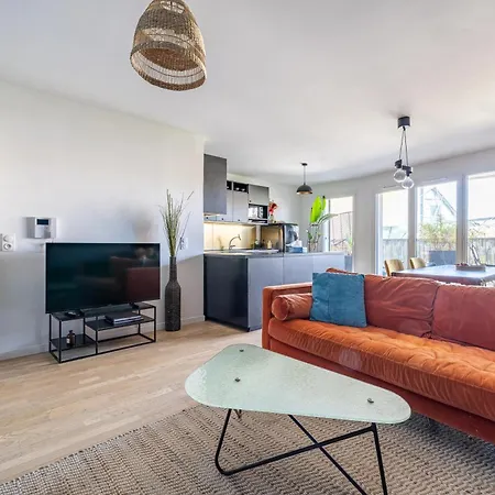 Modern Spacious Flat With Terrace, Parking Near Metro * Bagnolet