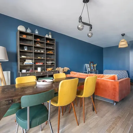 Modern Spacious Flat With Terrace, Parking Near Metro